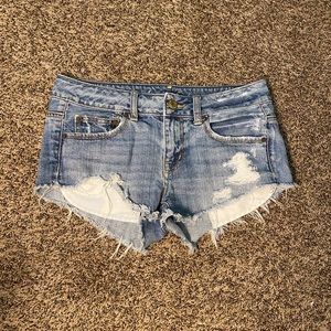 Size 6 American eagle shorts